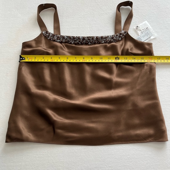 NWT Camisole style top 😍 - Picture 5 of 6